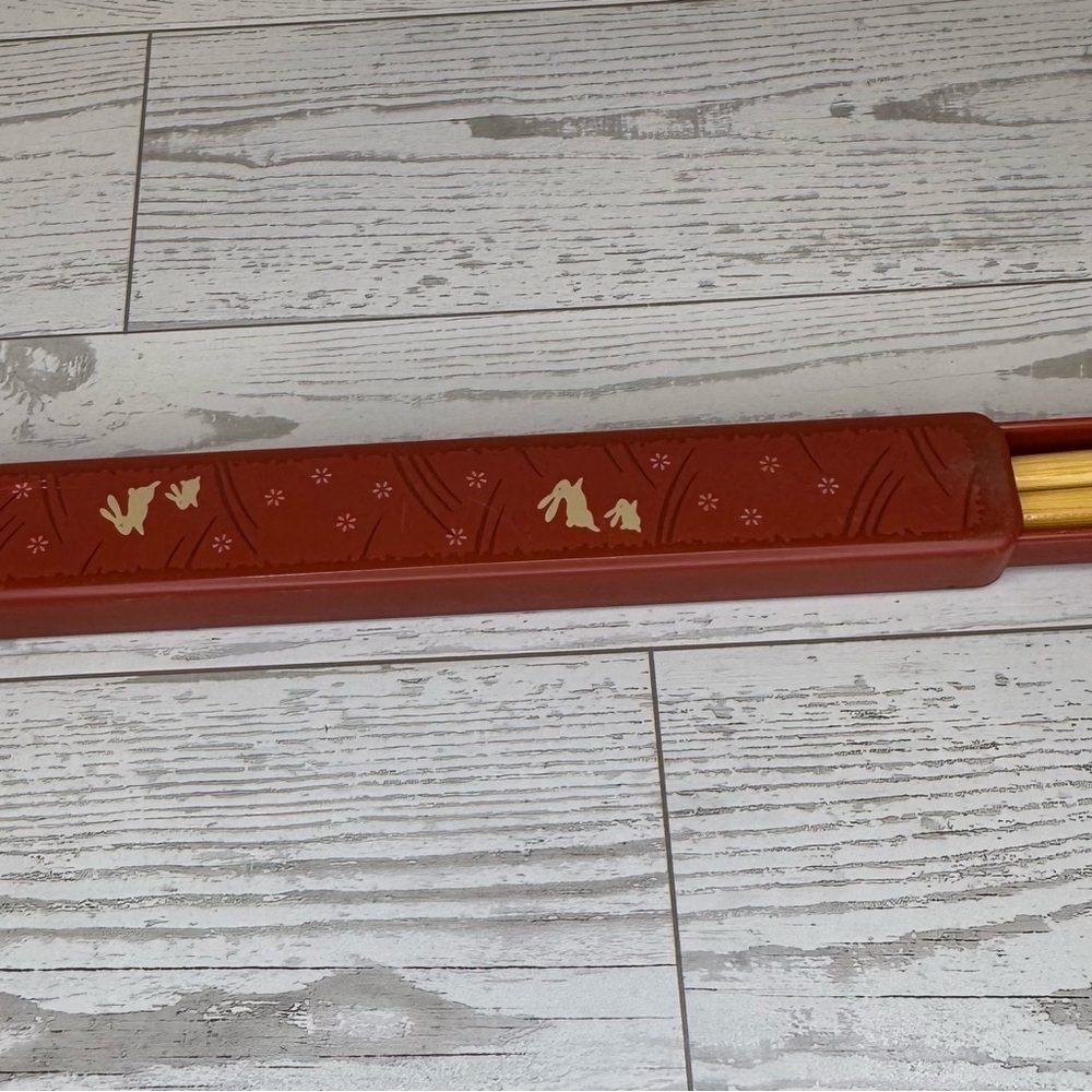 Vintage Japanese Red and Gold Chopsticks with Case - Picture 2 of 7